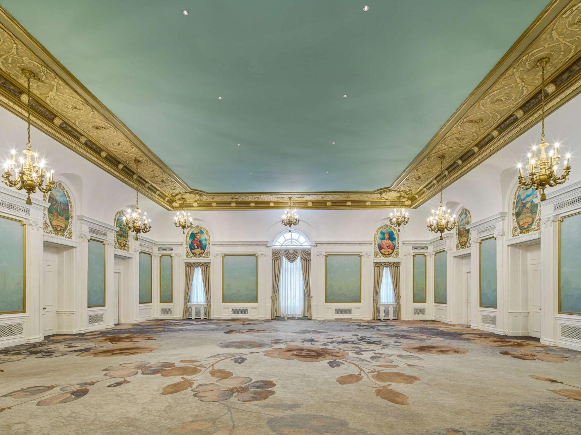 Fairmont Palliser Hotel 4*
